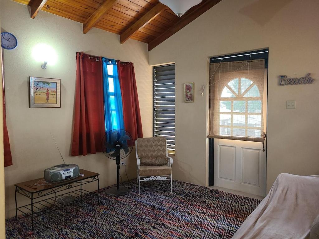 Villa Donamae 2 Story Barbados House à Bridgetown Extérieur photo