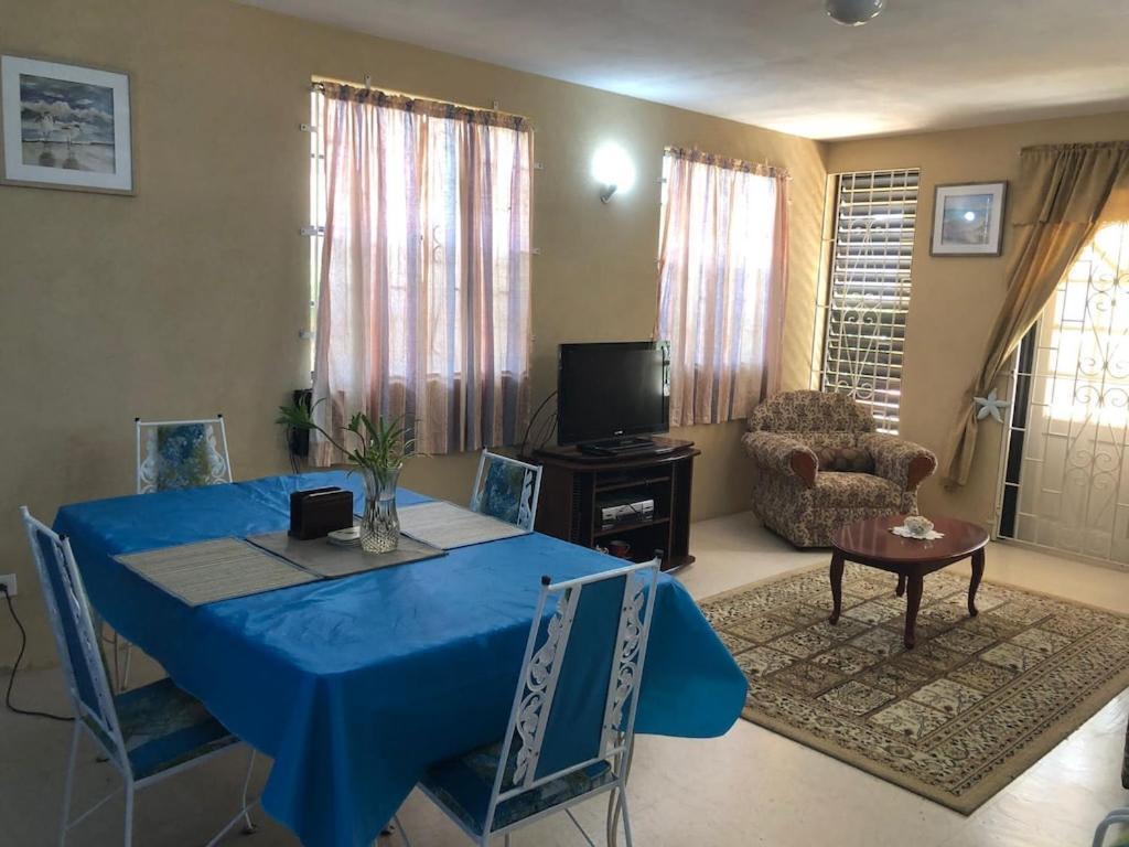 Villa Donamae 2 Story Barbados House à Bridgetown Extérieur photo