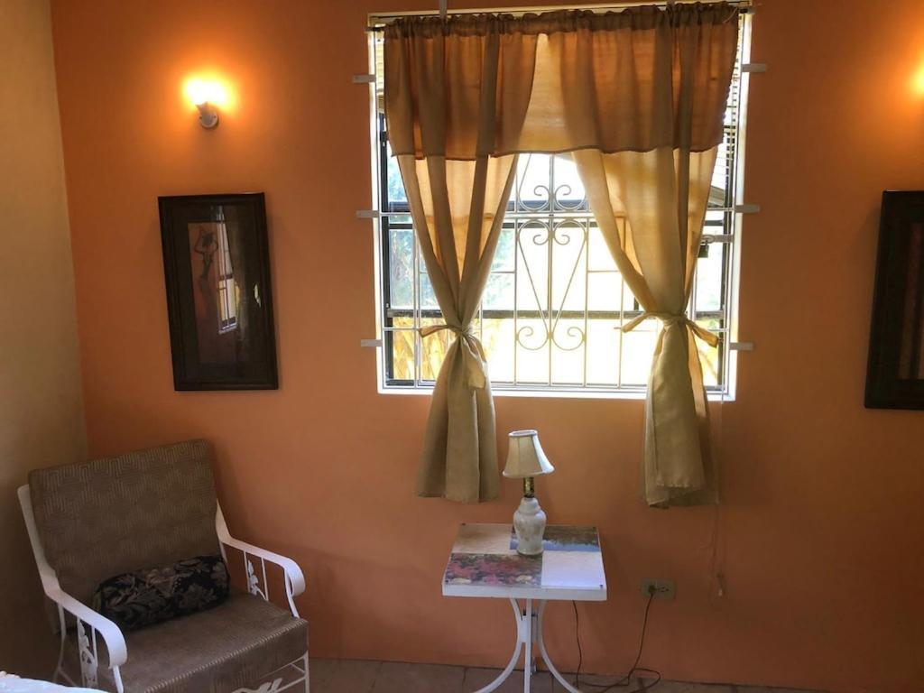 Villa Donamae 2 Story Barbados House à Bridgetown Extérieur photo