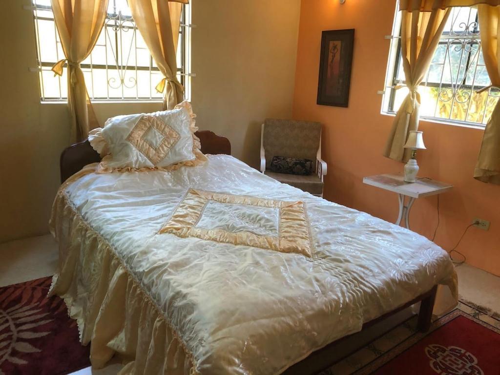 Villa Donamae 2 Story Barbados House à Bridgetown Extérieur photo